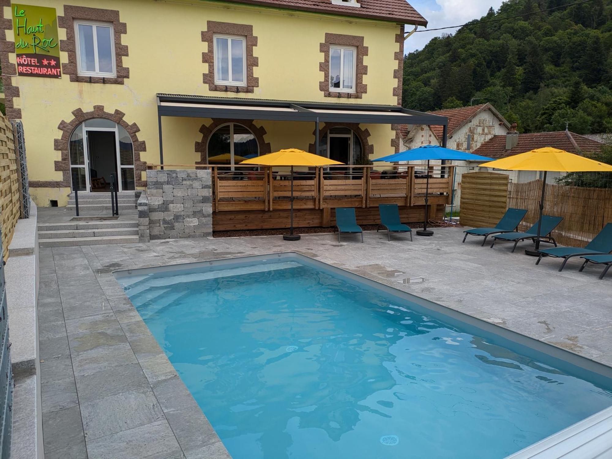 Hotel Restaurant Du Haut Du Roc Basse-sur-le-Rupt Екстер'єр фото